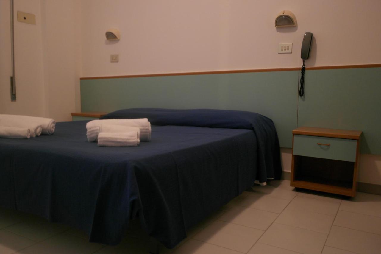 Hotel Excelsior Gabicce Mare Esterno foto