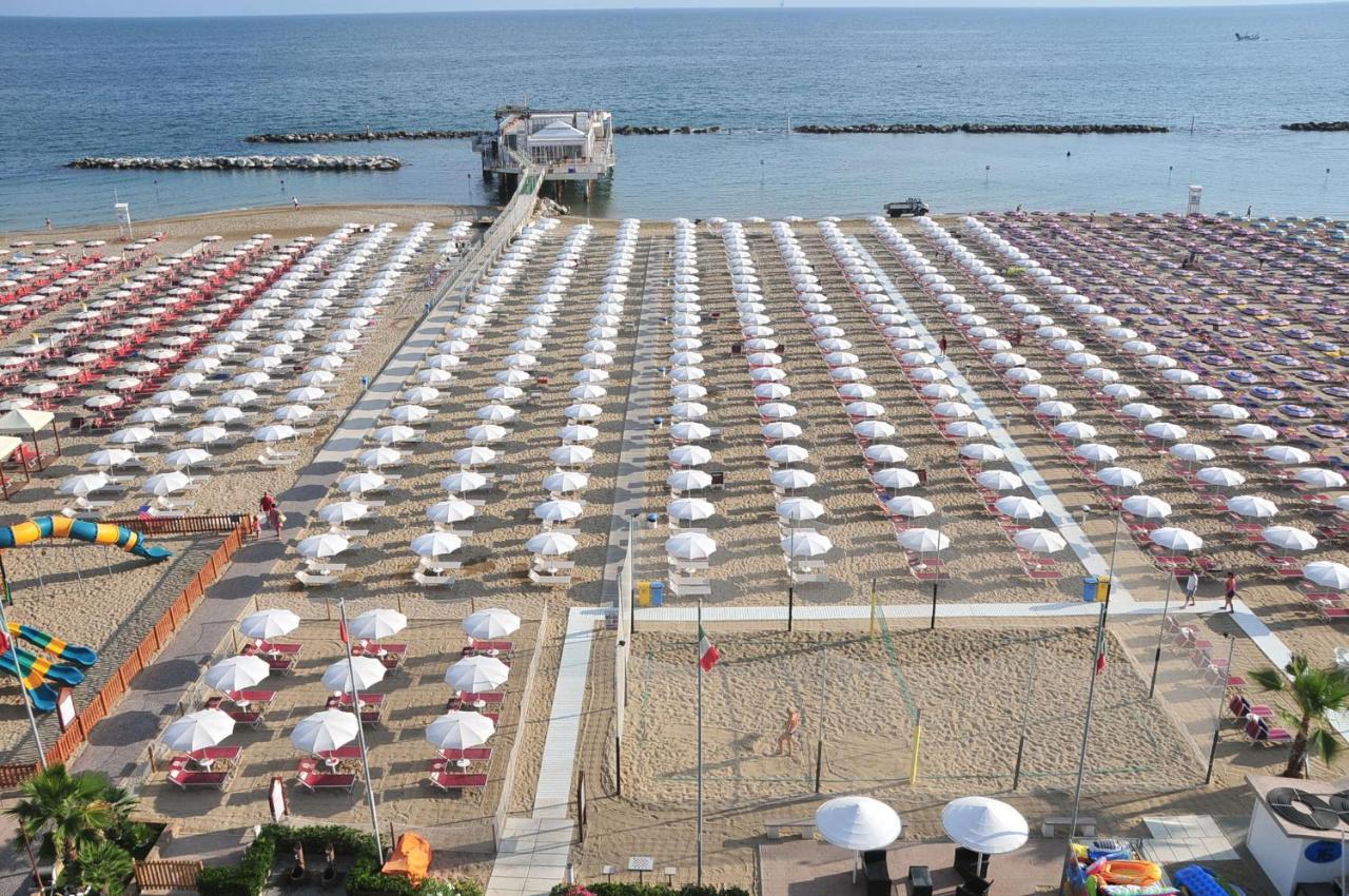 Hotel Excelsior Gabicce Mare Esterno foto