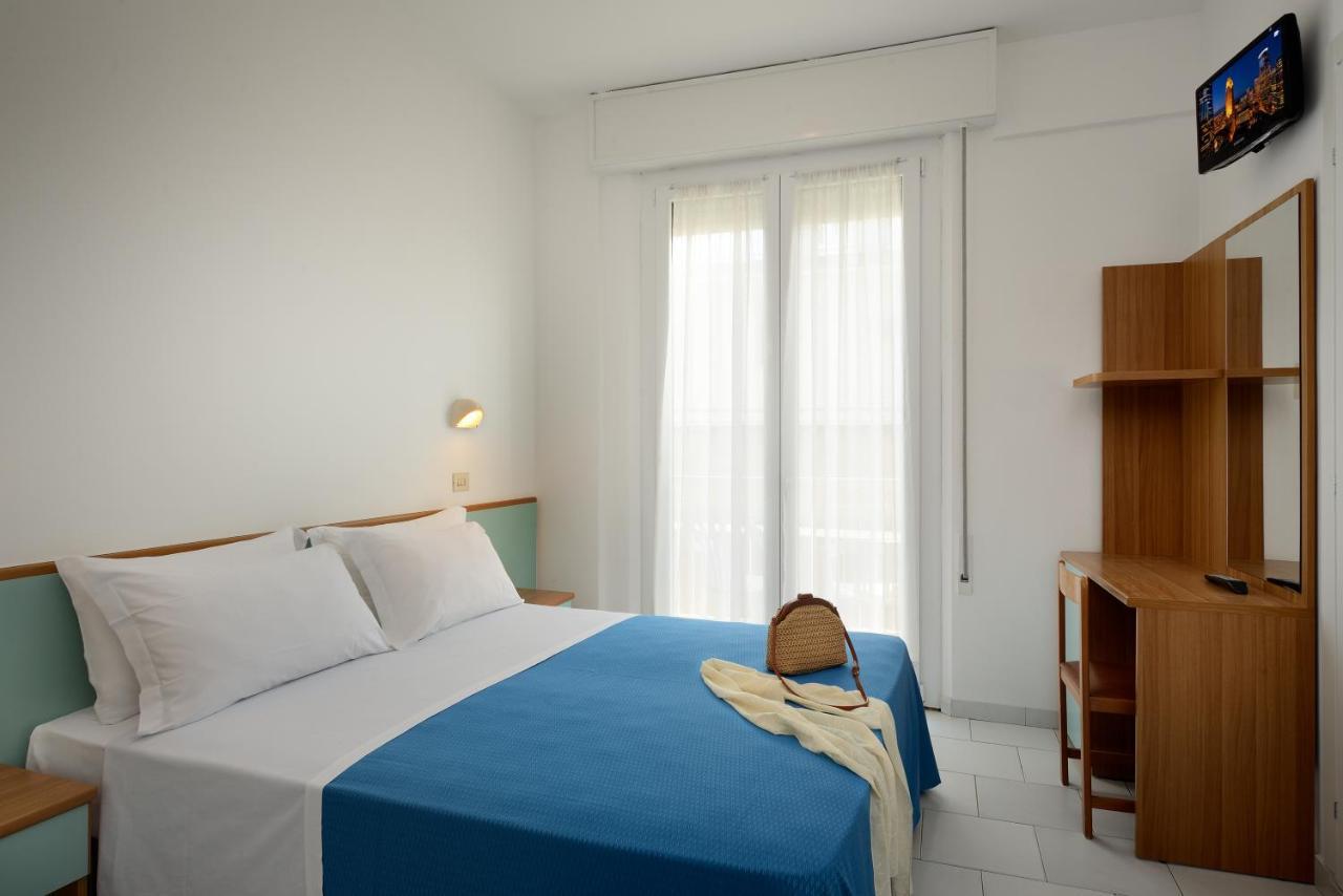 Hotel Excelsior Gabicce Mare Esterno foto