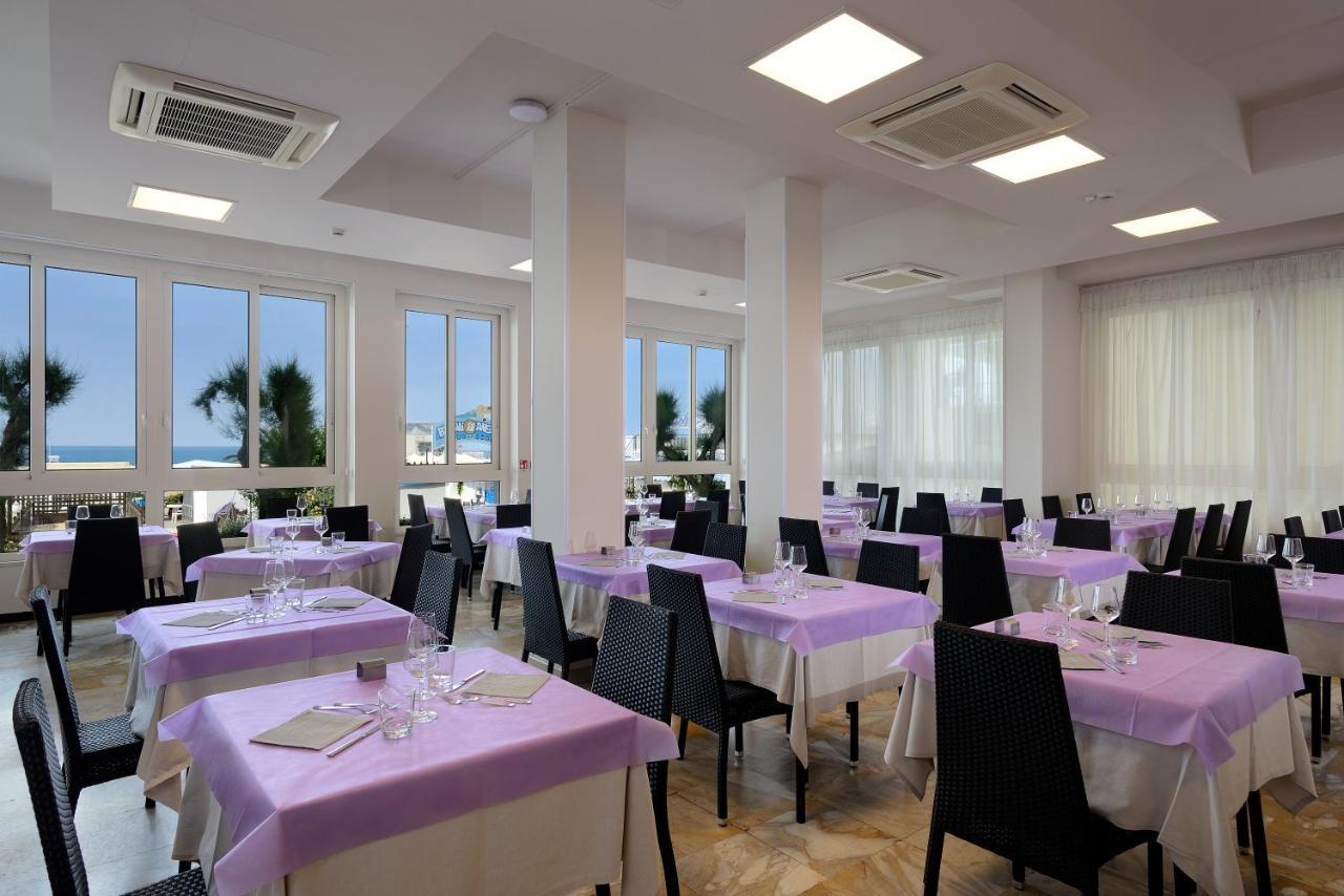 Hotel Excelsior Gabicce Mare Esterno foto