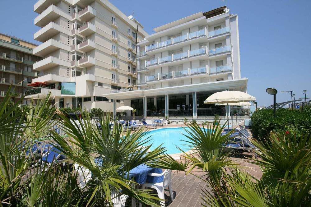 Hotel Excelsior Gabicce Mare Esterno foto