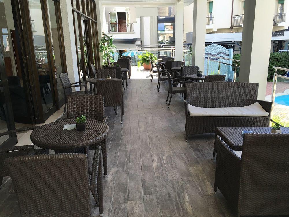Hotel Excelsior Gabicce Mare Esterno foto