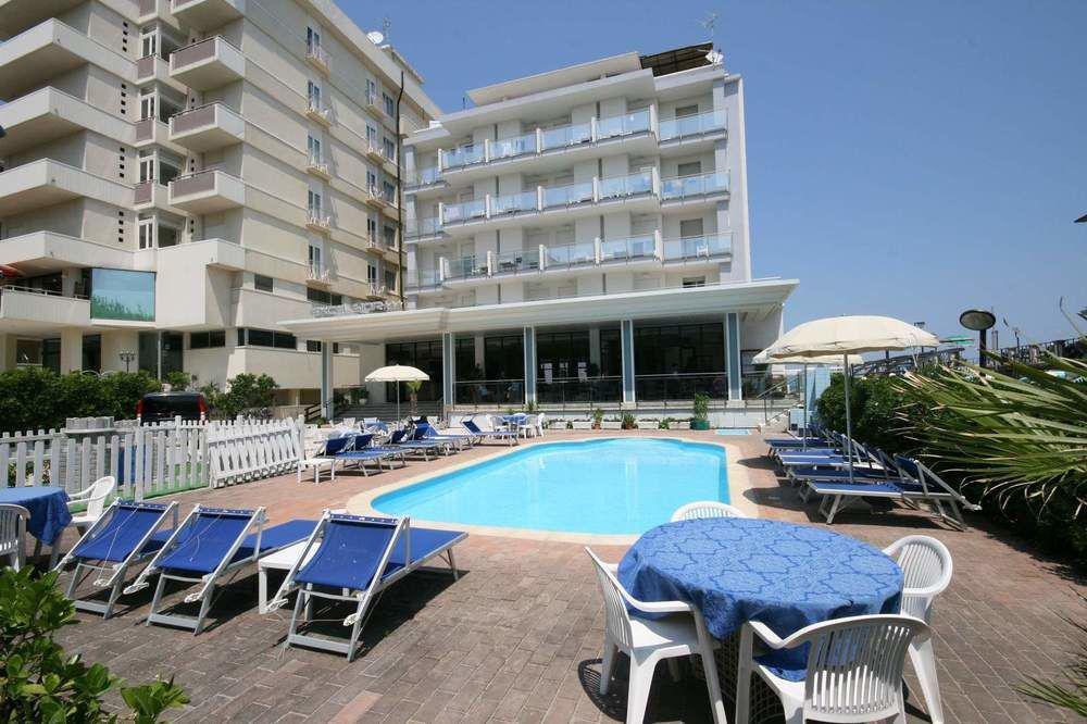 Hotel Excelsior Gabicce Mare Esterno foto
