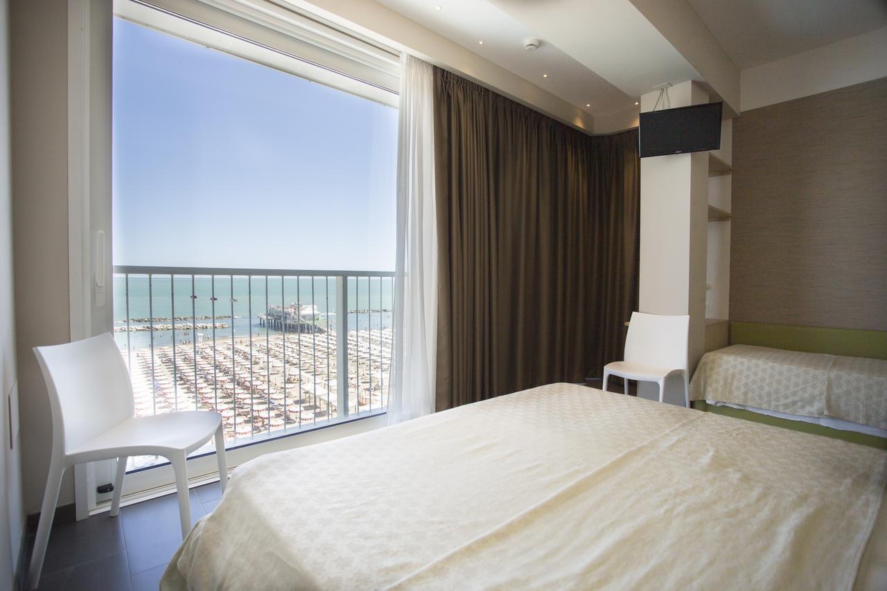 Hotel Excelsior Gabicce Mare Esterno foto
